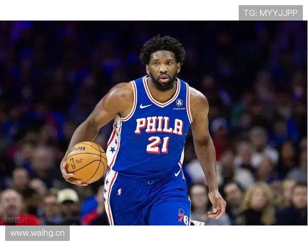 乔尔·恩比德回家穿拖鞋像隔壁大叔，信用卡账单看完我怀疑人生