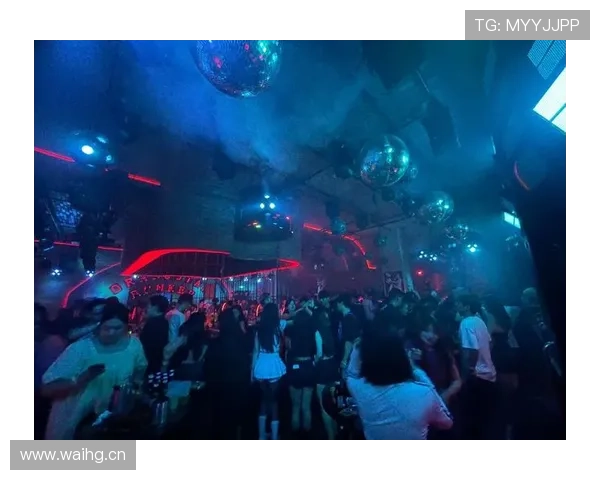 瑞安·洛赫特训练完直接去夜店蹦到凌晨三点？